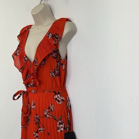 Lulus - NWT Loved By You Red Orange Floral Print Pleated Chiffon Maxi Dress SM - Picture 7 of 13